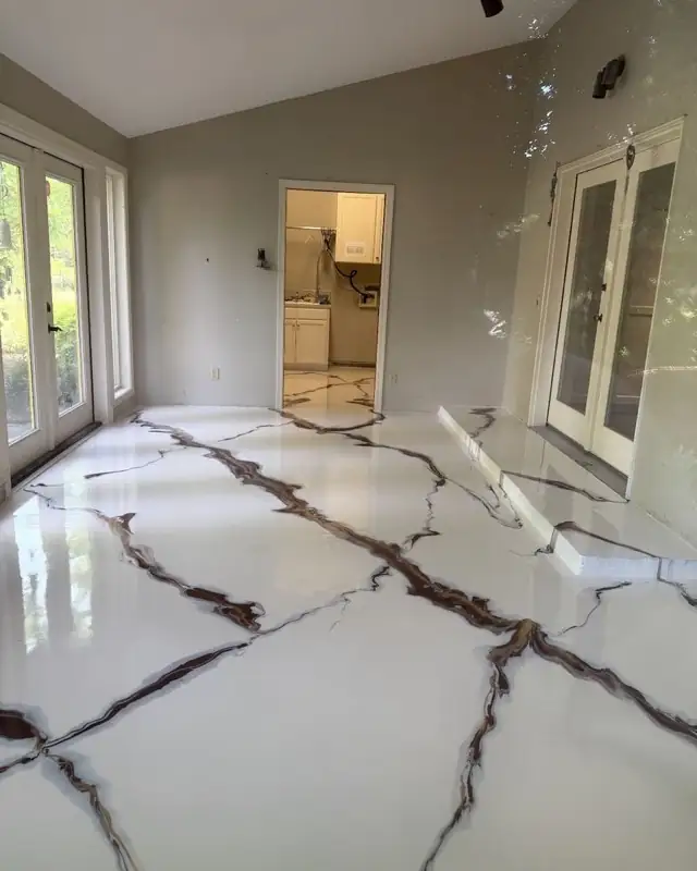 Epoxy coated garage floor in a Eugene, Oregon home
